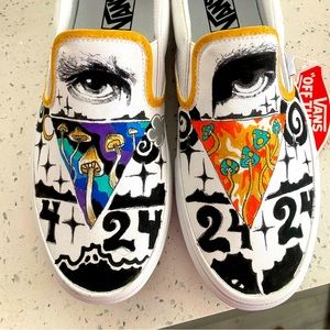 THE DOORS “WAITING FOR THE SUN” PSYCHEDELIC HANDMADE PAINTED VANS